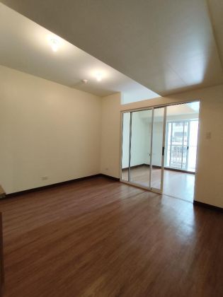 Budget Friendly 1BR Condo  Near C5 and BGC Ready to Move in