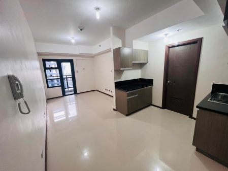 Spacious Unfurnished 2BR in Galleria Residences