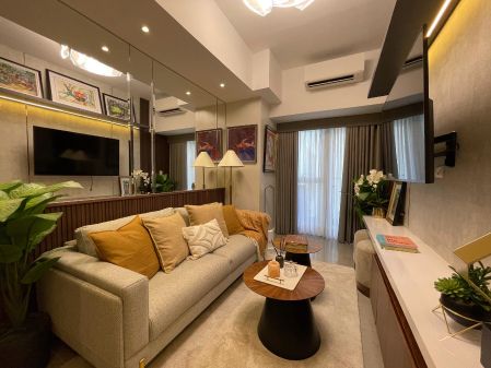 Fully Furnished 1 Bedroom Unit at Uptown Arts Residence for Rent