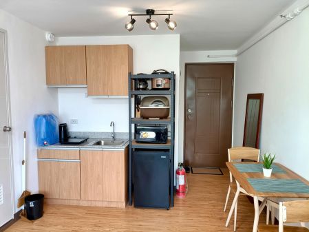 Furnished Condo Unit at MetroTowne Las Pinas