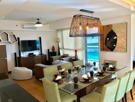 Furnished Two Bedroom 2BR in West Tower One Serendra BGC with Poo