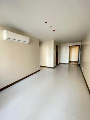 Unfurnished 1 Bedroom Unit at the Florence for Rent