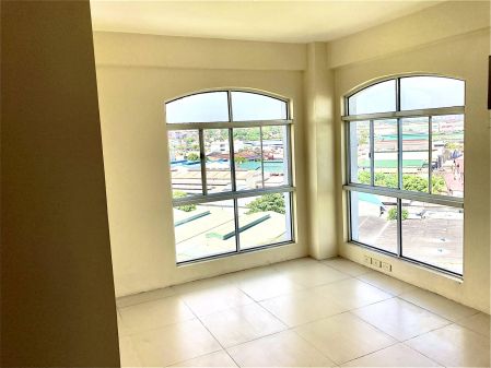 Unfurnished 2BR for Rent in Monet Tower Muntinlupa