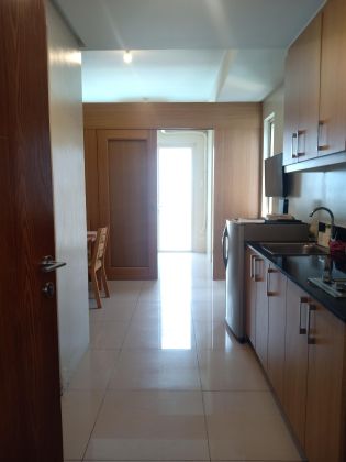 Semi Furnished 1 Bedroom Unit at Shell Residences for Rent