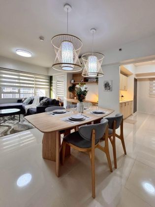 For Rent - 1BR Fully Furnished with Balcony at The Senta