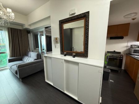 Furnished 1BR in BGC near Manila Golf Club Makati