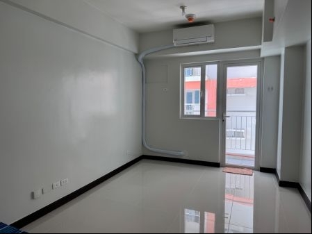 Studio Semi Furnished Unit Quantum Residences