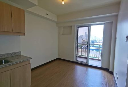 Unfurnished 1BR for Rent in Brixton Place Pasig