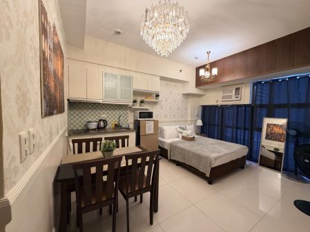 Nicely Designed Unit Viceroy McKinley Hill Taguig City