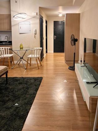 Studio Unit Condo for Rent in One Maridien along Bgc Fort