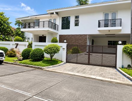 3 Bedroom with Swimming Pool in Valle Verde 3