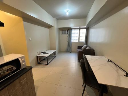 Fully Furnished 2BR for Rent in Avida Towers Turf BGC Taguig