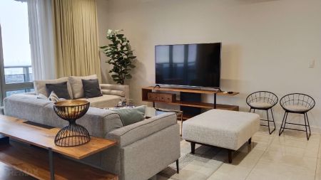Luxury 3 Bedroom Unit at the Suites at One Bonifacio High Street