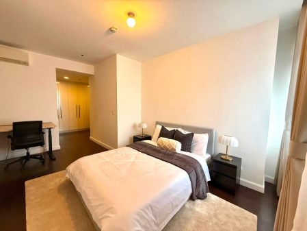 Nicely Furnished 3BR Unit at the Suites at One Bonifacio High