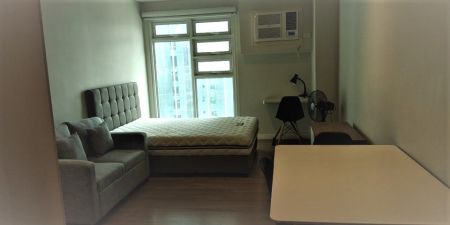 Studio Condo near Greenbelt Makati 