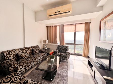 Fully Furnished 2BR for Rent in Bellagio Towers Taguig