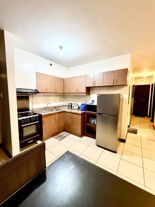 Fully Furnished 3 Bedroom Condo in Siena Park Paranaque