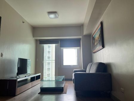 Fully Furnished 1 Bedroom Unit in Two Serendra BGC for Rent 