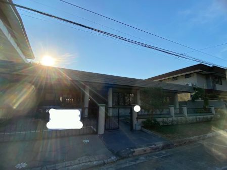 3 Bedroom with Den House for Rent at Merville Park Paranaque