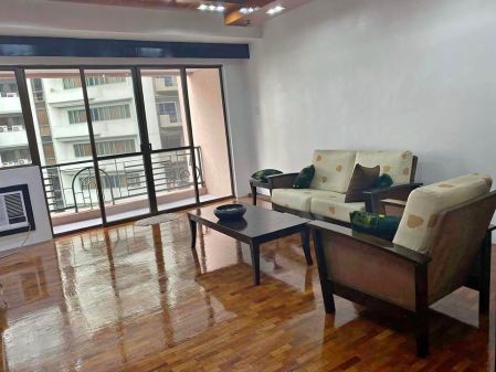 2BR Unit for Rent Le Triomphe