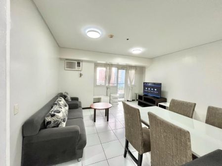 For Rent 2BR with Balcony at The Columns Ayala Avenue Makati