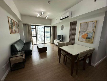 Marvelous Fully Furnished Solstice Circuit Makati Alveo for Rent
