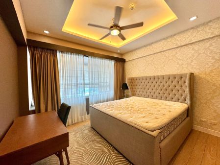 Fully Furnished 1 Bedroom Unit at One Shangrila Place for Rent