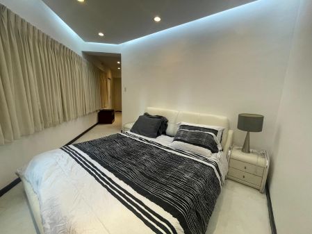 Fully Furnished 1 Bedroom Unit at McKinley Park Residences