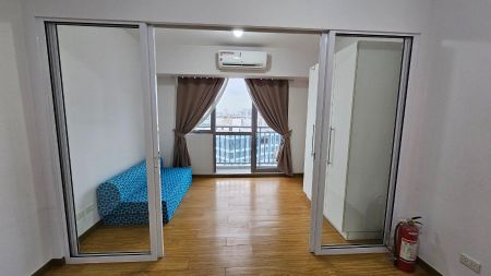 Semi Furnished 1 Bedroom Condo for Rent
