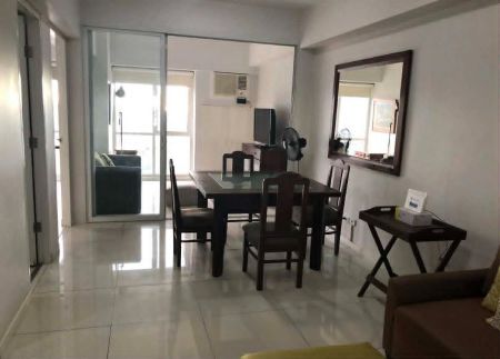 Spacious 1BR for Rent Senta Tower in front Legaspi Park