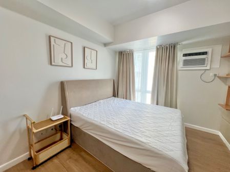 Fully Furnished Studio Unit at Solinea for Rent