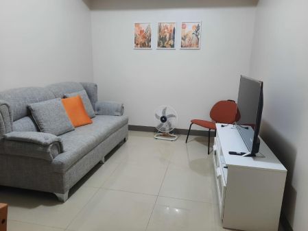 Fully Furnished 1 Bedroom Unit at Park McKinley West for Rent
