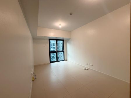 Brand New Studio for Rent at Callisto Tower in Circuit Makati