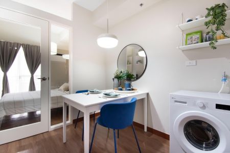Cameron Residences 1BR Fully Furnished Condo Unit for Rent QC