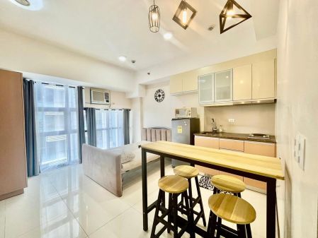Viceroy Residences Studio Unit For Rent