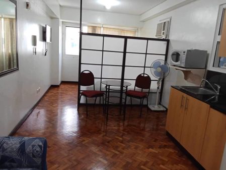 1 Bedroom for Rent in The Columns Ayala Avenue near Makati Med