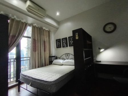 Furnished Studio Unit for Rent at Knightsbridge Residences