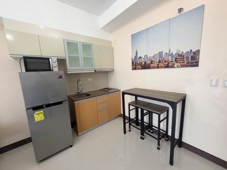 Studio Unit for Rent in Mckinley Hill near Enderun Viceroy