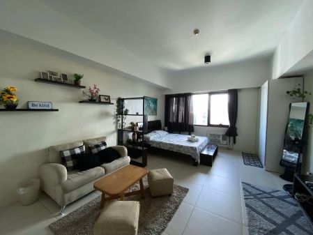 Fully Furnished Studio Unit at Icon Plaza 