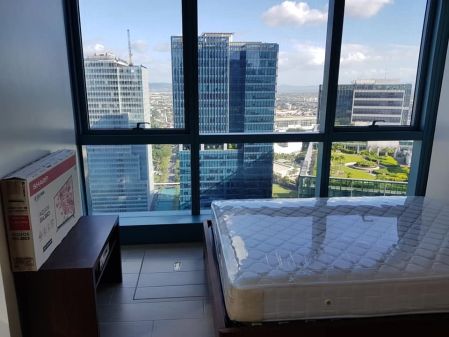 Fully Furnished 1 Bedroom Unit for Rent in One Uptown Residence