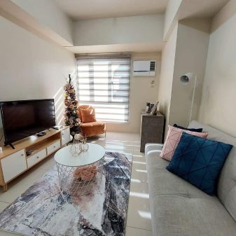 Fully Furnished 1 Bedroom Unit at The Montane for Rent