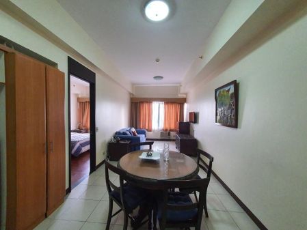 For Rent 1 Bedroom In Fairways Tower with Golf Course View