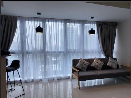 Executive Living Corner 1 Bedroom Unit in Uptown Parksuites