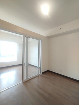 1BR Bare Unit for Rent at The Camden Place Malate Manila