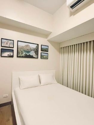 Fully Furnished 1 Bedroom Unit at Park McKinley West for Rent