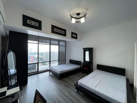 Fully Furnished Spacious Studio Newly Renovated in Malayan Plaza