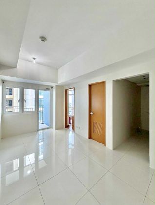 Semi Furnished 1 Bedroom Unit at Park Avenue for Rent