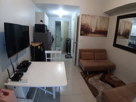 Fully Furnished 1BR for Rent in Makati near Salcedo Village