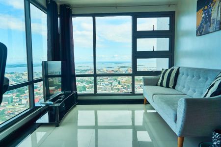 1BR Unit with Stunning View for Rent in Downtown Cebu City