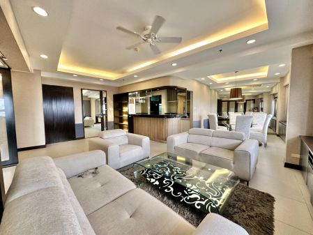 Golf View  Fully furnished 2 Bedroom - Icon Residences,  BGC 